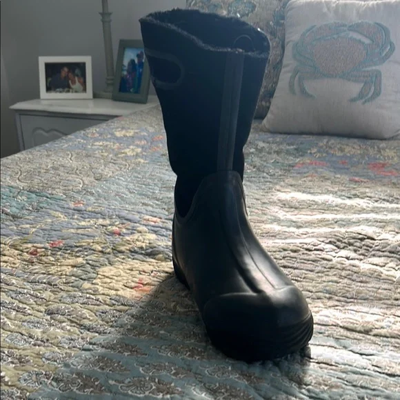 Black Winter Boots - Picture 7 of 12